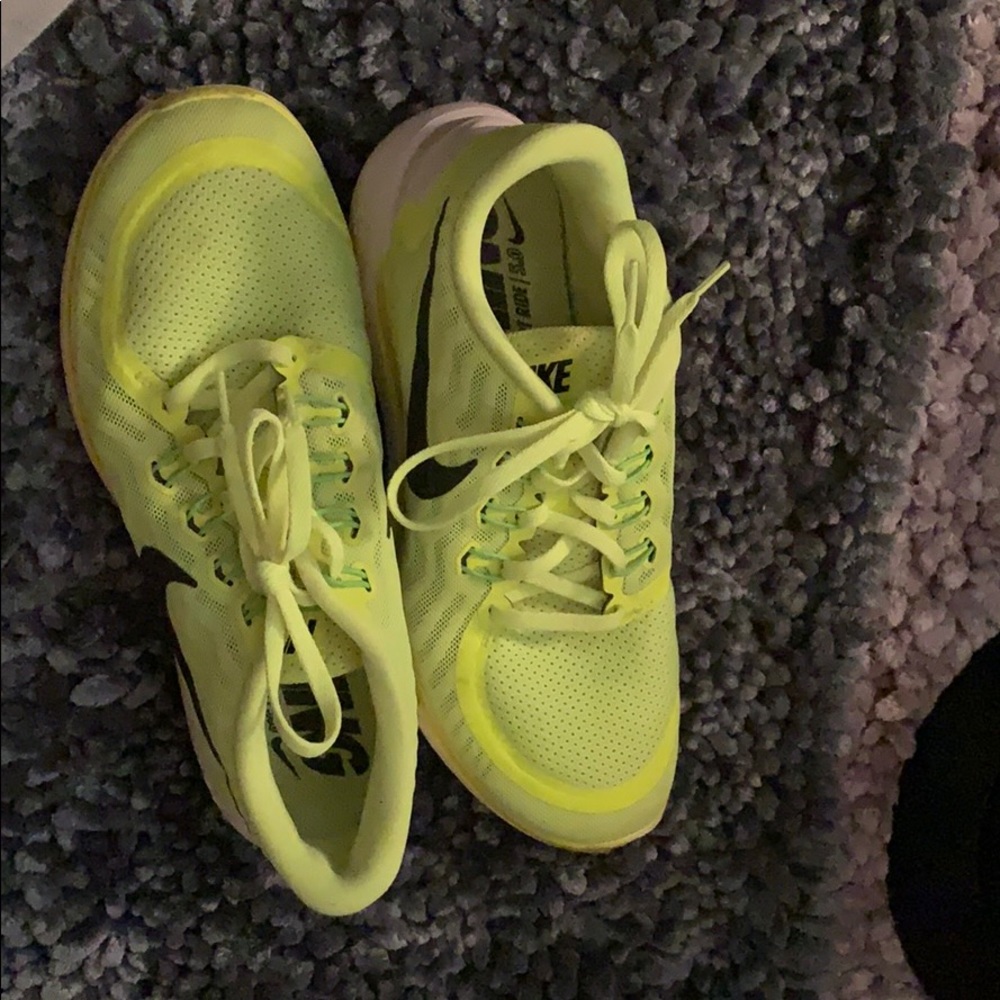 NIKE free 5.0